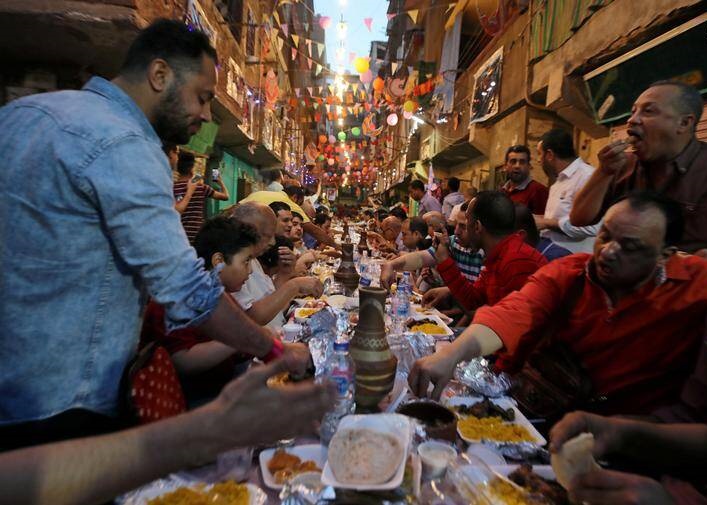 سفره فطار رمضان در قاهره