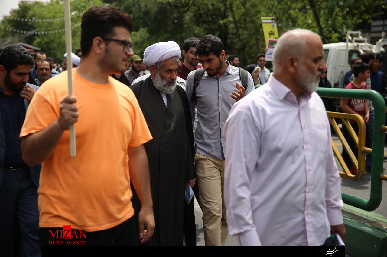 تصاویر از حضور رئیس سازمان اطلاعات سپاه در راهپیمایی روز قدس