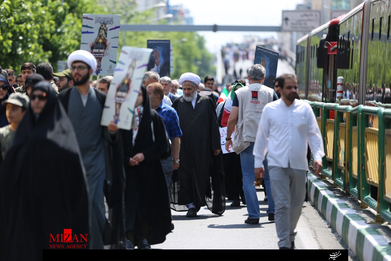 تصاویر از حضور رئیس سازمان اطلاعات سپاه در راهپیمایی روز قدس