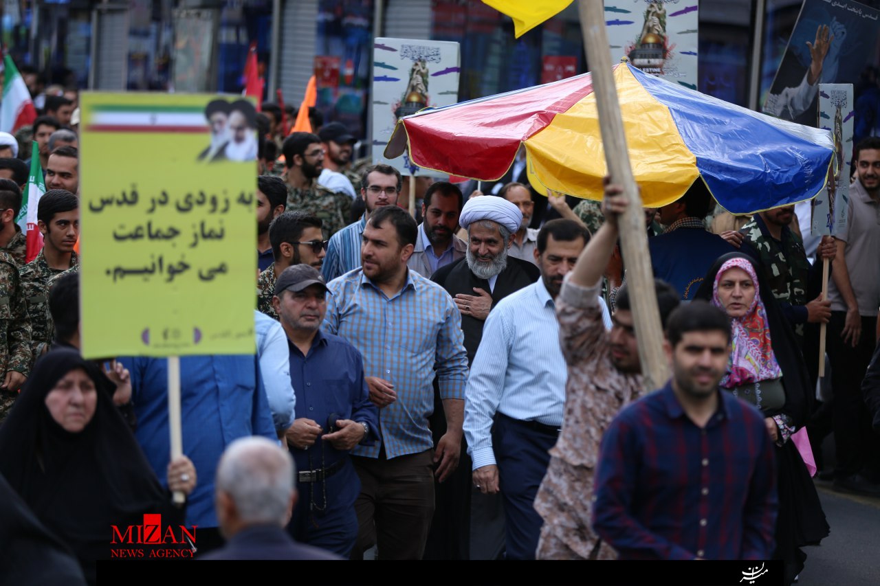 تصاویر از حضور رئیس سازمان اطلاعات سپاه در راهپیمایی روز قدس