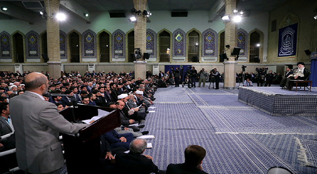دیدار جمعی از استادان، نخبگان و پژوهشگران دانشگاهها دیدار جمعی از استادان، نخبگان و پژوهشگران دانشگاهها