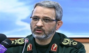 امام خامنه‌ای در پیام گوهربارشان، شهید حجت الاسلام خرسند را عالم و چهره موفق و انقلابی توصیف نموده اند/ نباید گذاشت که دشمن در میان مردم تفرقه افکنی کند