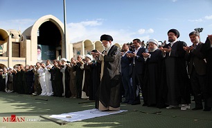 نماز عید سعید فطر در تهران به امامت ولی امر مسلمین جهان اقامه شد