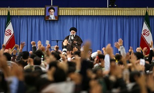 مسئولان نظام و سفرای کشورهای اسلامی با رهبر انقلاب دیدار کردند