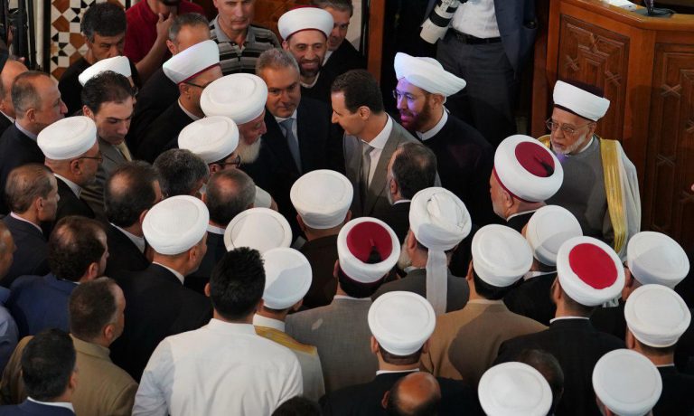 حضور بشار اسد در نماز عید فطر دمشق حضور بشار اسد در نماز عید فطر دمشق