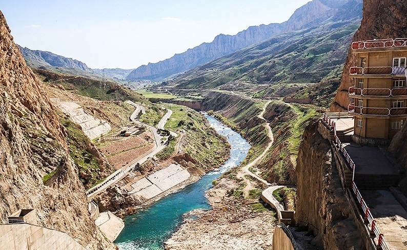 جشنواره دشت شقایق‌ها - شهرستان میامی استان سمنان/ کلاش بافی، هنر دستان مردم کرد