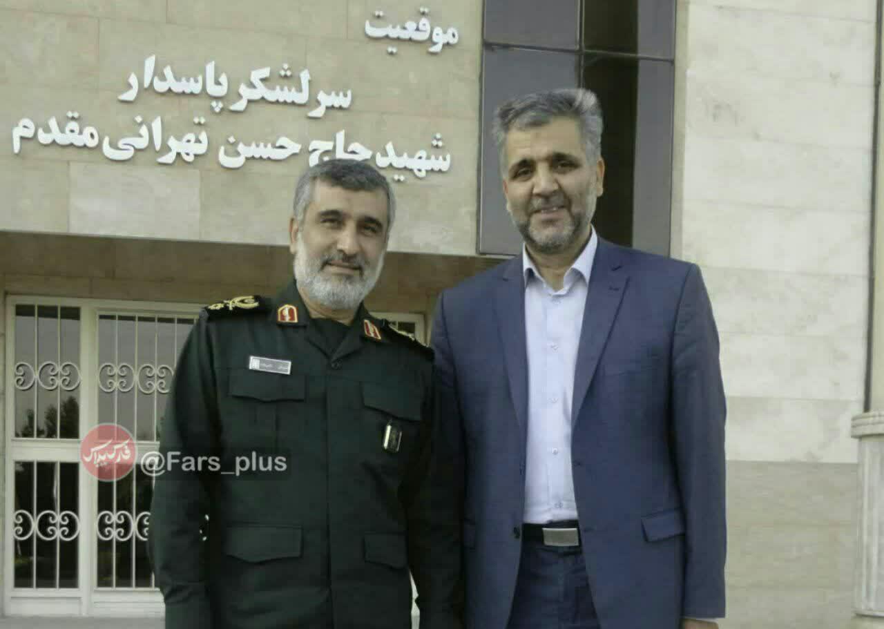 جزئیاتی از دیدار فرمانده ارشد سپاه با راننده وظیفه شناس اسنپ جزئیاتی از دیدار فرمانده ارشد سپاه با راننده وظیفه شناس اسنپ