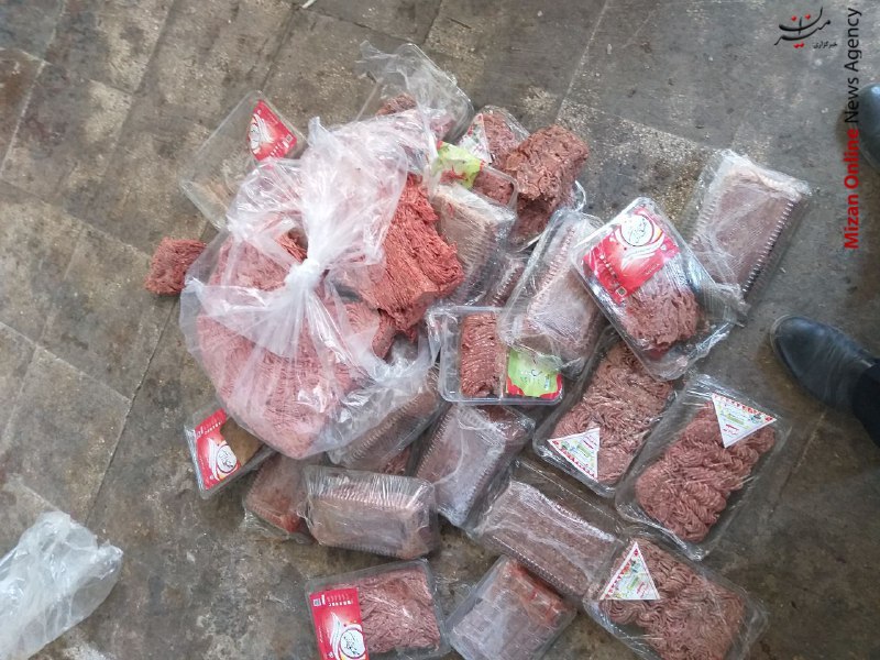 کشف و توقیف 3 و نیم تن گوشت غیربهداشتی در قرچک کشف و توقیف 3 و نیم تن گوشت غیربهداشتی در قرچک