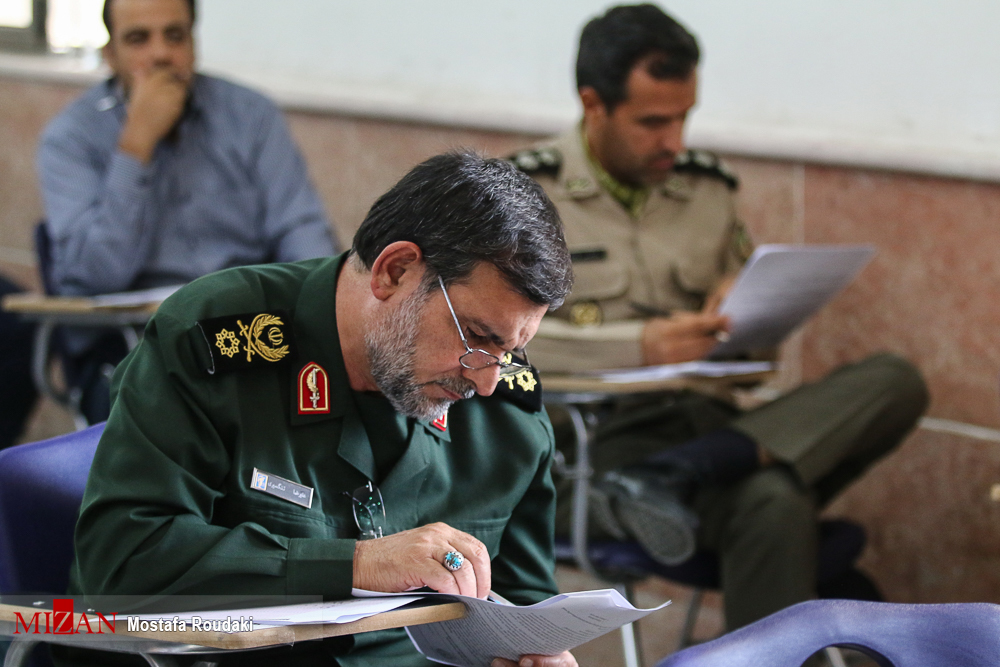 کدام چهره‌های شاخص نظامی در آزمون دکترای دانشگاه دفاع ملی شرکت کردند + عکس