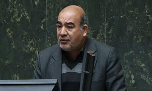 صنعت خودروسازی کشور امروز خود را تافته جدا بافته از مجموعه حاکمیتی می‌داند