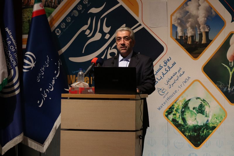 شرایط اقلیمی ایران را مبنای هرگونه راهبرد در بهرهبرداری از منابع آب قرار دهیم/ رویههای ناسازگار با کمآبی با تار و پود زندگی اقتصادی ایرانیان گره خورده است