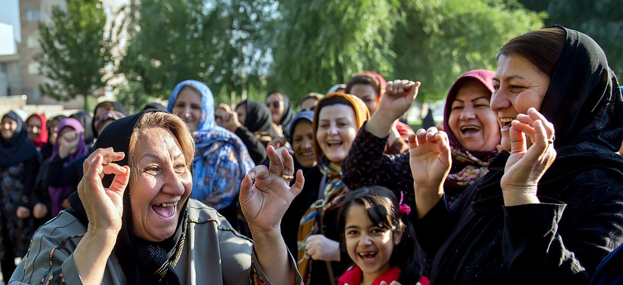 خندهدرمانی بانوان کرمانشاهی/ عروسی بختیاری/ جشن فارغ التحصیلی دانشجویان دانشگاه تهران خندهدرمانی بانوان کرمانشاهی/ عروسی بختیاری/ جشن فارغ التحصیلی دانشجویان دانشگاه تهران