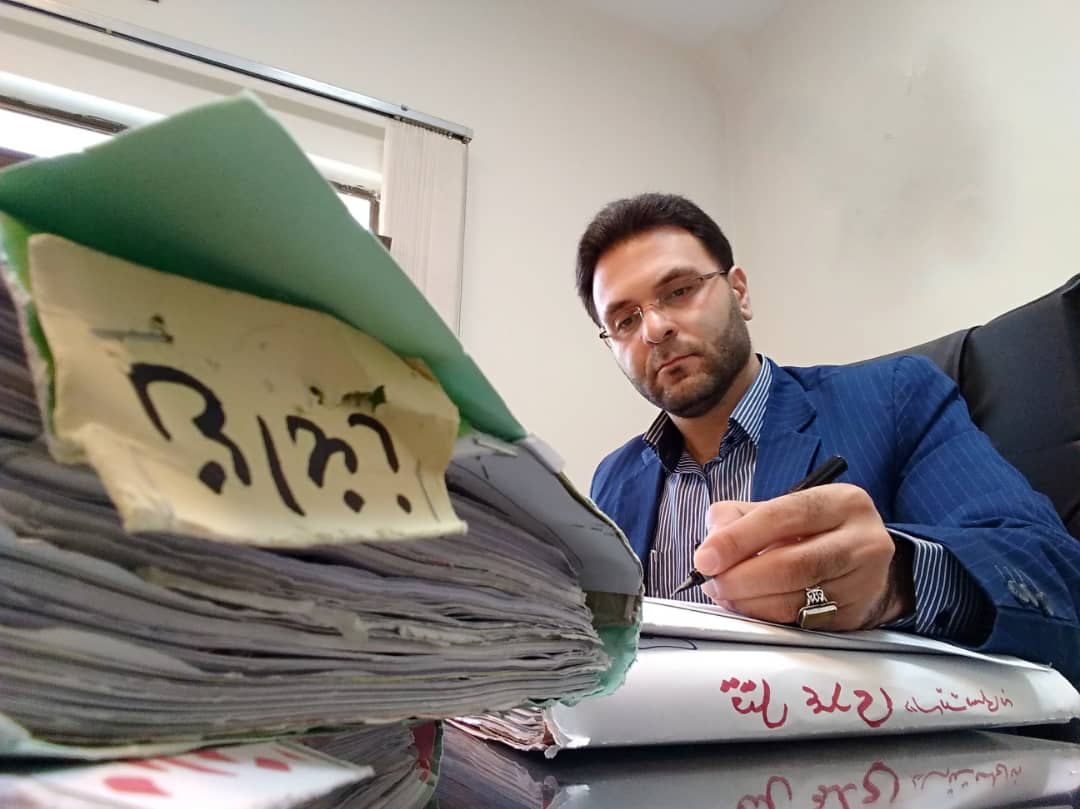 از خدا استمداد میکنم تا واقعیت را جلوی دیدگانم به تصویر بکشد / بازپرس ویژه قتل روز و شب ندارد از خدا استمداد میکنم تا واقعیت را جلوی دیدگانم به تصویر بکشد / بازپرس ویژه قتل روز و شب ندارد