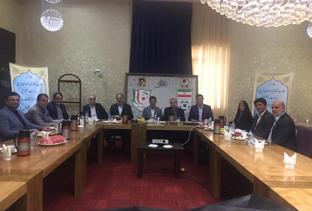 مشهد به دنبال میزبانی قرعه کشی لیگ نوزدهم!