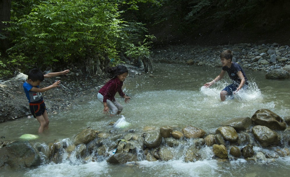 آئین بدرقه رسمی اولین گروه از حجاج حج تمتع/ تفریح خانوادگی در خنکای تابستان گلستان آئین بدرقه رسمی اولین گروه از حجاج حج تمتع/ تفریح خانوادگی در خنکای تابستان گلستان