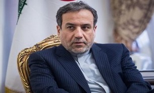 عراقچی: نگرانيم كه ناو هواپيمابر باكسر پهپاد آمريكايى را به اشتباه ساقط كرده باشند