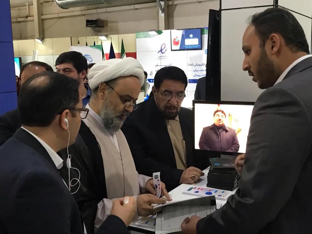 بازدید رئیس مرکز آمار و فناورى اطلاعات قوه قضاییه از غرفه دستگاه قضایی در نمایشگاه الکامپ
