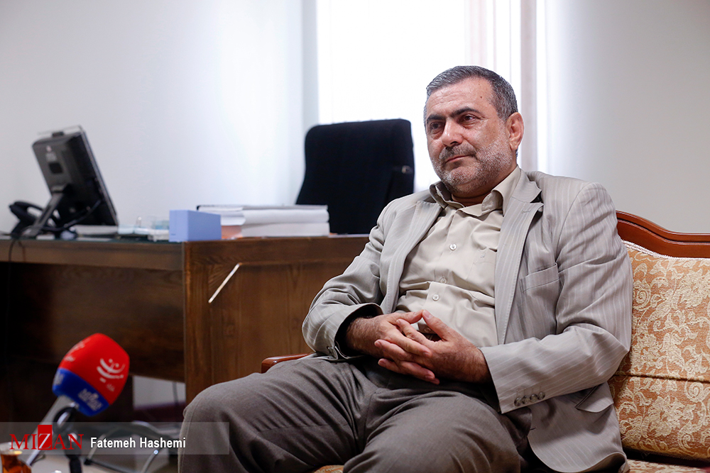 کوچکترین تعرض آمریکا به ایران، کل منطقه را به آتش خواهد کشید/ قفل شدن موشک‌های ایران بر روی پایگاه‌های آمریکا در منطقه/ غیر از ماجرای پهپاد ، آمریکایی‌ها چند بار دیگر تا آستانه جنگ با ایران رفتند، اما منصرف شدند/ از سکوت روشنفکران ایرانی در برابر تروریسم اقتصادی آمریکا، حیران هستم