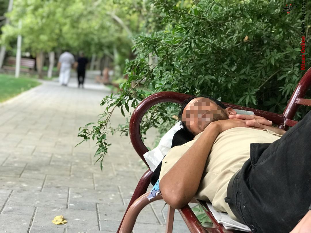 پاکسازی معتادان متجاهر در پارک لاله پاکسازی معتادان متجاهر در پارک لاله
