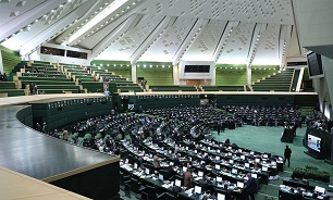جلسه نوبت عصر مجلس با  کرسی خالی آغاز شد