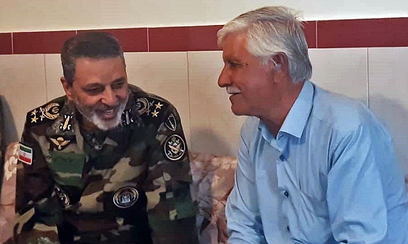 فرمانده کل ارتش با جانباز «غلامعلی رشیدی» دیدار کرد