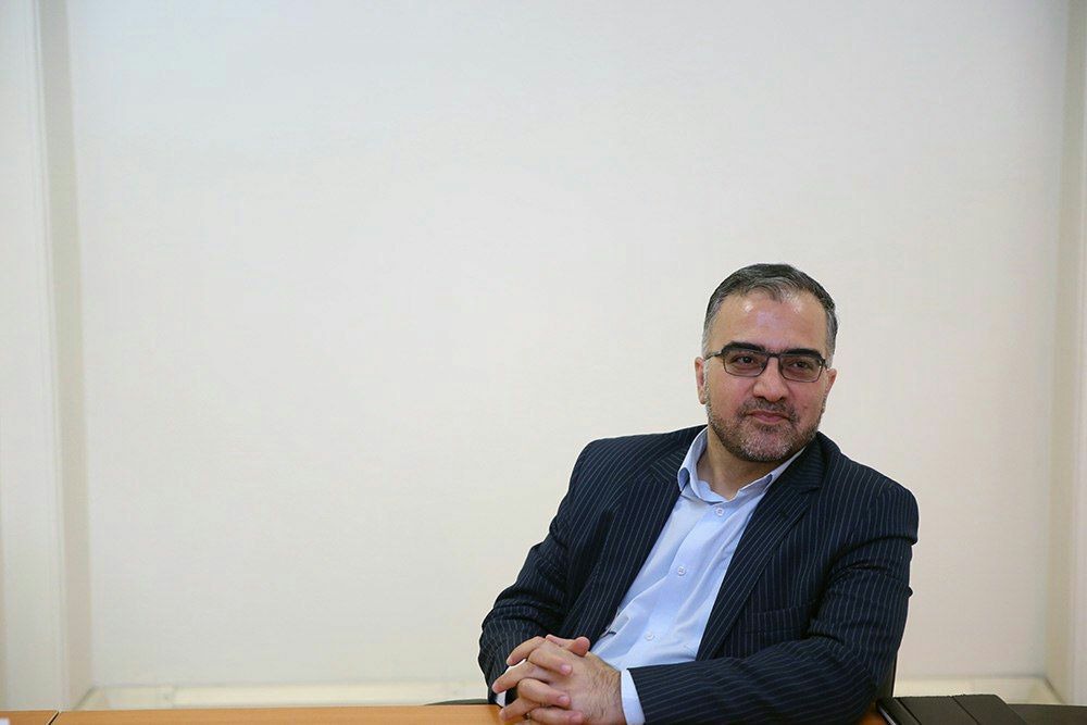 جواد جاویدنیا محتوای خارجی بدون محدودیت در اختیار جوانان قرار میگیرد/سرمایه انسانی نیازمند حساسیت فراوان است