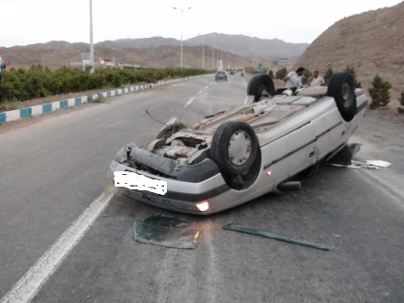 واژگونی پژو ۴۰۵ در نیشابور