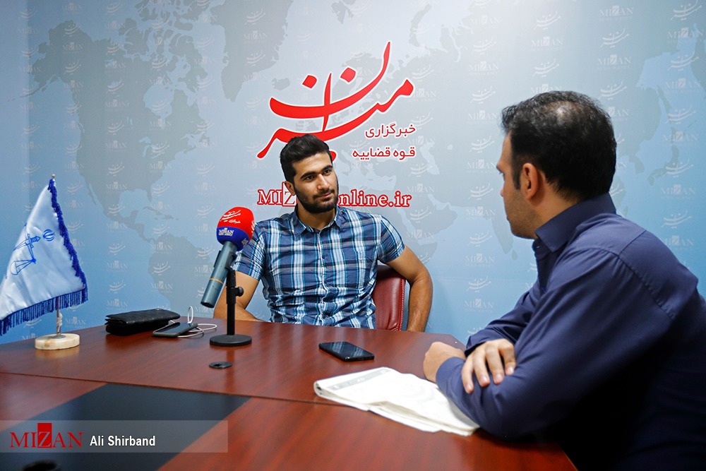 قبل از رقابتهای جهانی فکر نمیکردم قهرمان شویم/ بعضیها از قهرمانی ما ناراحت شدند/ ایتالیاییها والیبال ایران را قبول ندارند/ کولاکوویچ من را در حد تیم ملی نمیداند قبل از رقابتهای جهانی فکر نمیکردم قهرمان شویم/ بعضیها از قهرمانی ما ناراحت شدند/ ایتالیاییها والیبال ایران را قبول ندارند/ کولاکوویچ من را در حد تیم ملی نمیداند