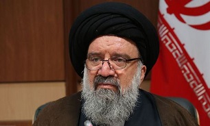 آیت‌الله خاتمی: اگر کسی می‌خواهد مدیریت ولی‌فقیه را ببیند باید نیرو‌های مسلح را بنگرد
