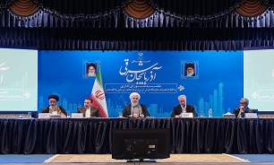 افتتاح پروژه‌های بزرگ طی یک روز و در یک استان، اثبات بزرگی و شکست ناپذیری ملت ایران است