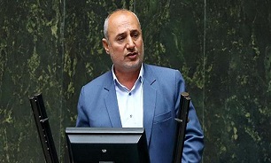 دولت هر چه سریع‌تر کارت سوخت را فعال کند/باید با واسطه‌گران فروش سوخت مقابله کرد