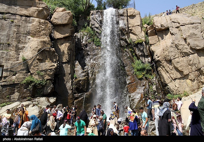 آبشار گنجنامه همدان در یک روز تابستانی! +تصاویر آبشار گنجنامه همدان در یک روز تابستانی! +تصاویر