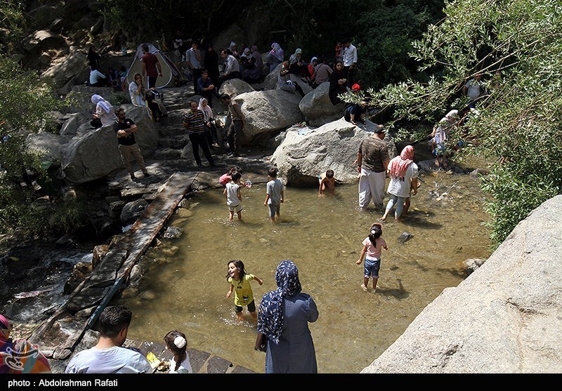 آبشار گنجنامه همدان در یک روز تابستانی! +تصاویر آبشار گنجنامه همدان در یک روز تابستانی! +تصاویر