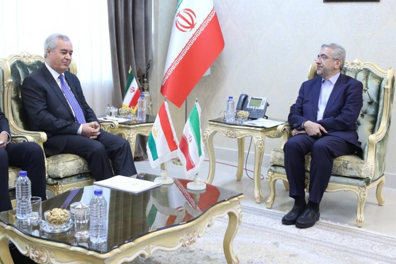 موانع توسعه همکاریها بین ایران و تاجیکستان باید رفع شود