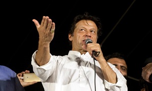 عمران خان از کشمیر پاکستان دیدار می‌کند