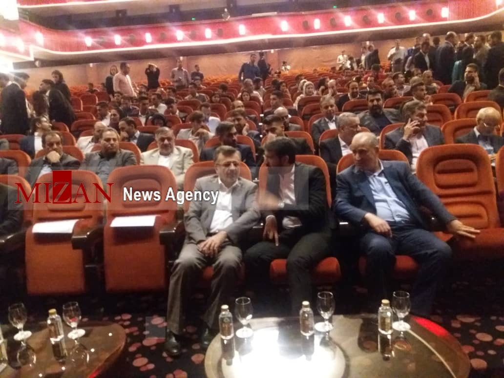 پوشش زنده مراسم برترین‌های فصل ۹۸-۹۷ فوتبال ایران/ سازمان لیگ بدهی 100 میلیونی را پرداخت کرد تا مراسم برگزار شود!