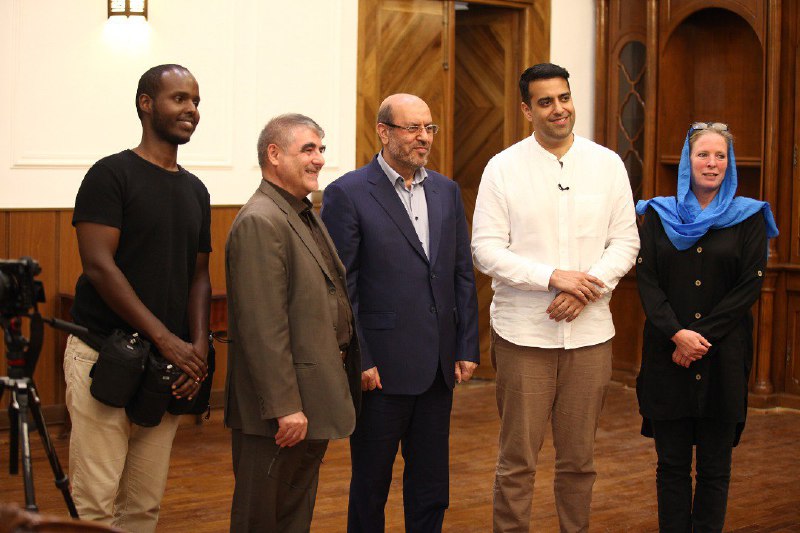 هشدار درباره ایجاد یک ائتلاف؛ تحمل نخواهیم کرد در منطقه ما ائئلافی علیه ما ایجاد شود/ انگلیس به عنوان پادوی محلی و منطقه‌ای آمریکا مشغول ایفای نقش در منطقه غرب آسیاست/ مقصد نفتکش ربوده شده ایرانی سوریه نبود/ آغازکننده هیچ جنگی در منطقه نخواهیم بود