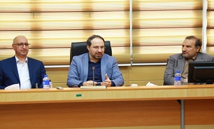 رعایت بی طرفی و اجراى قانون سرلوحه مجریان انتخابات باشد/ به عنوان مجریان انتخابات موظف به صیانت از آرای مردم هستیم/ فرمانداران فعالیت واحد‌های تولیدی را مستمراً رصد کنند/ دولت از همه توان و ظرفیت خود برای حل مشکلات واحد‌های تولیدی استفاده خواهد کرد