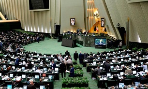 تورم قانون، تنبلی در اجرا