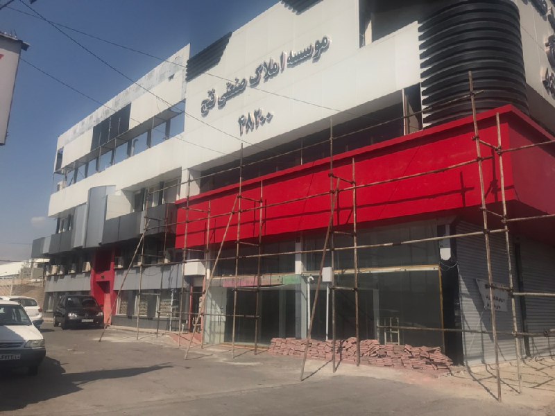 تبدیل نمایشگاه یک خودروساز به مشاوره املاک/ سرنوشت صنعت خودرو آذربایجان چه می‌شود؟