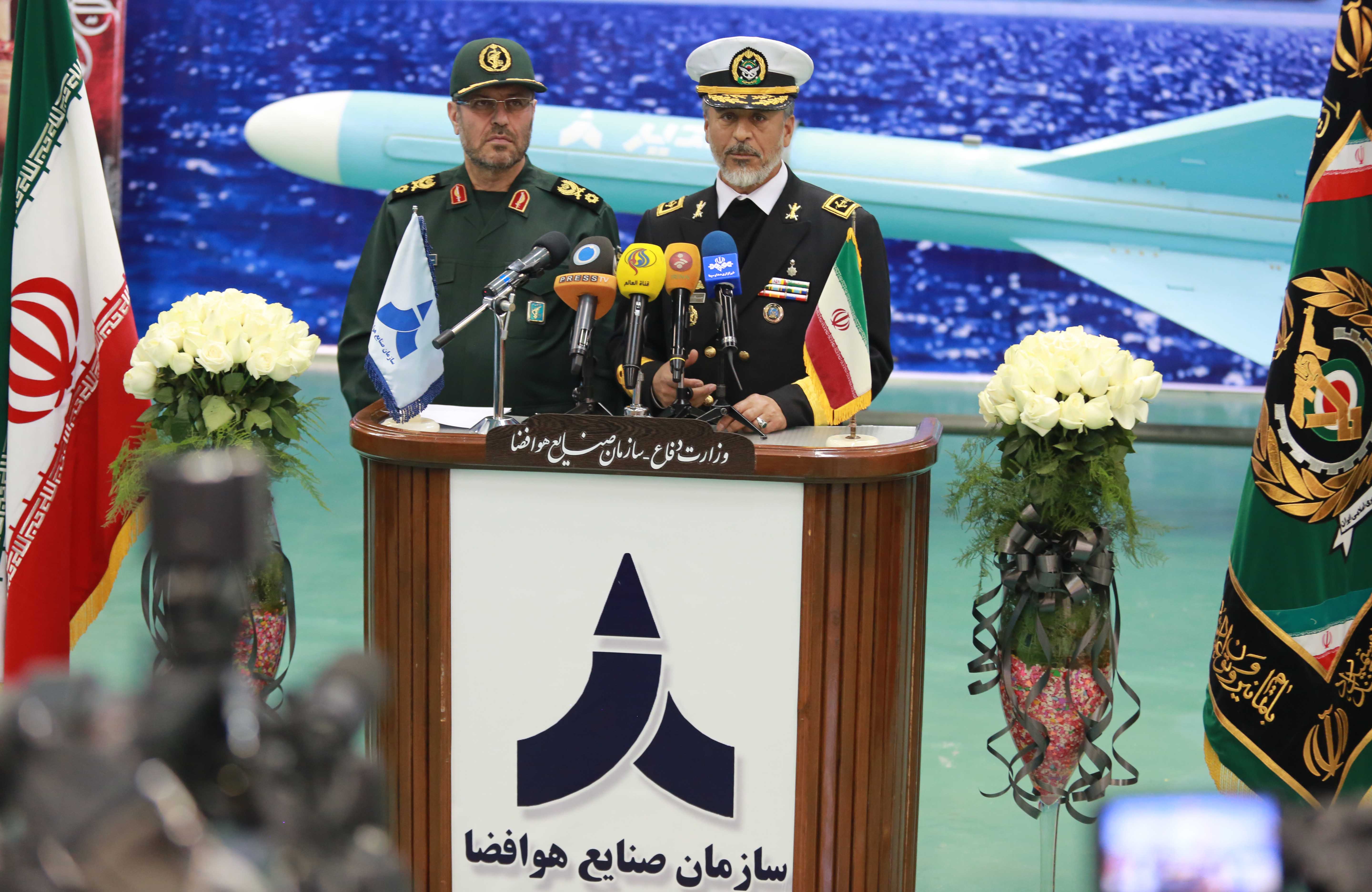 تجهیز نیروی دریایی راهبردی ارتش جمهوری اسلامی ایران به موشک کروز دریایی قدیر+تصاویر تجهیز نیروی دریایی راهبردی ارتش جمهوری اسلامی ایران به موشک کروز دریایی قدیر+تصاویر
