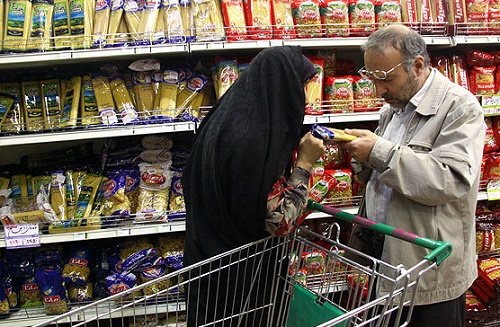 دلیل امتناع واحدهای صنفی از عدم درج قیمت برروی کالاها چیست؟