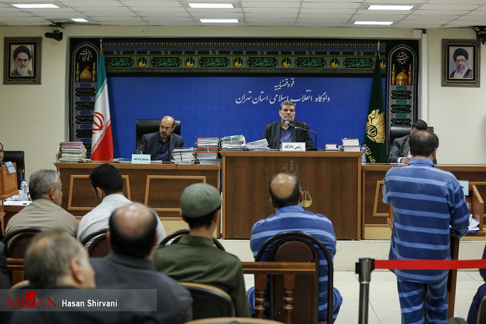 نماینده دادستان خطاب به متهم: اگر قصد و نیت خوبی داشتید می‌توانستید در تولید وارد کار شوید نه اینکه مردم را فریب دهید