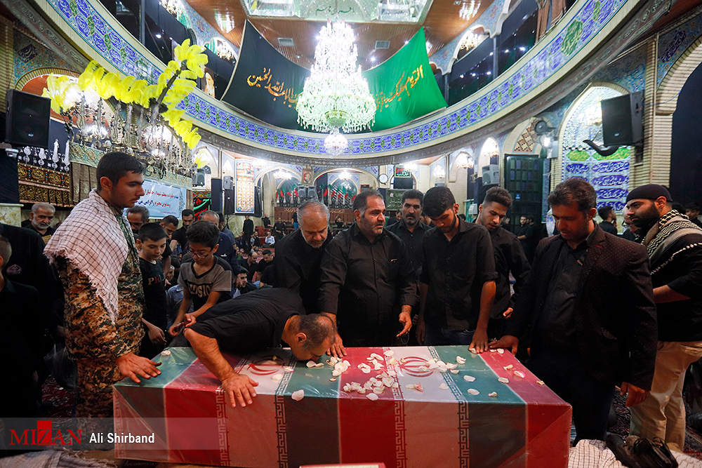 تا زمانی که نهضت امام حسین (ع) و اربعین وجود دارد، از توطئههای دشمن هراسی نداریم تا زمانی که نهضت امام حسین (ع) و اربعین وجود دارد، از توطئههای دشمن هراسی نداریم