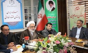 لزوم حمایت از رزمندگان جنگ اقتصادی/رؤسای بانک‌ها در حل مشکل نقدینگی فعالان اقتصادی گام بردارند
