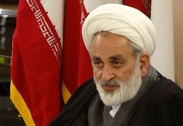 نامه های مقام معظم رهبری خطاب به جوانان غربی، افزایش گرایش به اسلام ناب محمدی (ص) را در پی دارد