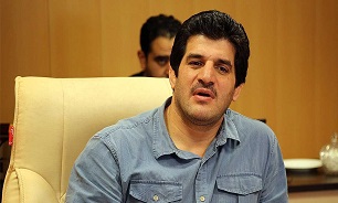پاسخ خادم به رزرو هتل در بوداپست برای یک عنصتر ضدانقلاب
