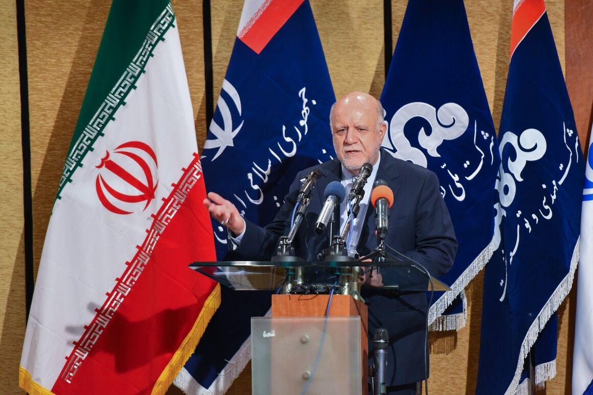 در سال رونق تولید باید امید در دل‌ها زنده باشد