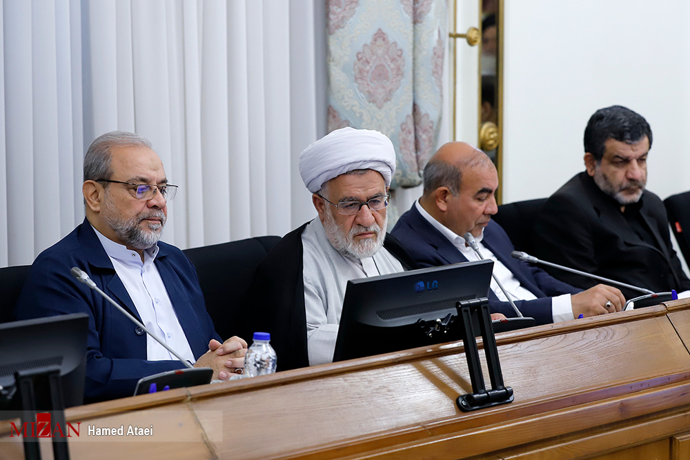 اساس کار الکترونیک در کشور برای شکلگیری دولت الکترونیک نیازمند ارتباط و هماهنگی دستگاهها است/دسترسی آسان به عدالت به نحوی است که مجرمین و متخلفین میدان نداشته باشند اساس کار الکترونیک در کشور برای شکلگیری دولت الکترونیک نیازمند ارتباط و هماهنگی دستگاهها است/دسترسی آسان به عدالت به نحوی است که مجرمین و متخلفین میدان نداشته باشند