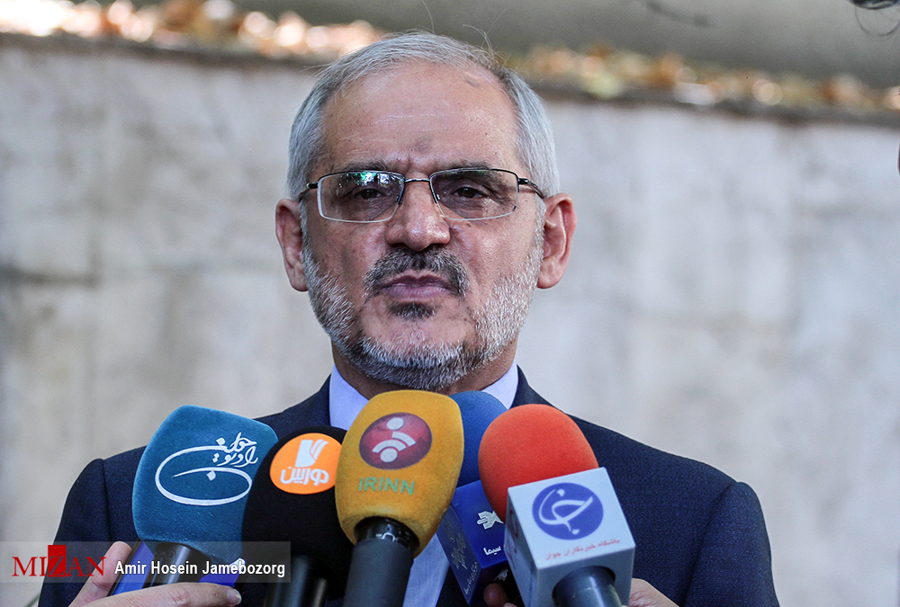 آموختن شرط استمرار، دوام و بقای جوامع است